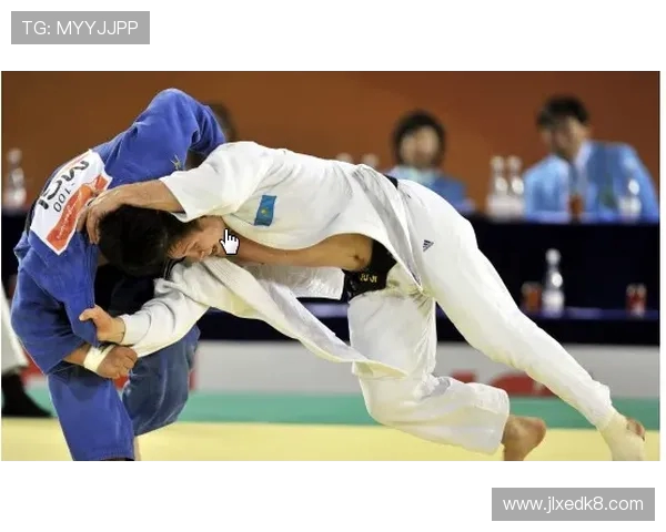 柔道重量级较量力量技巧